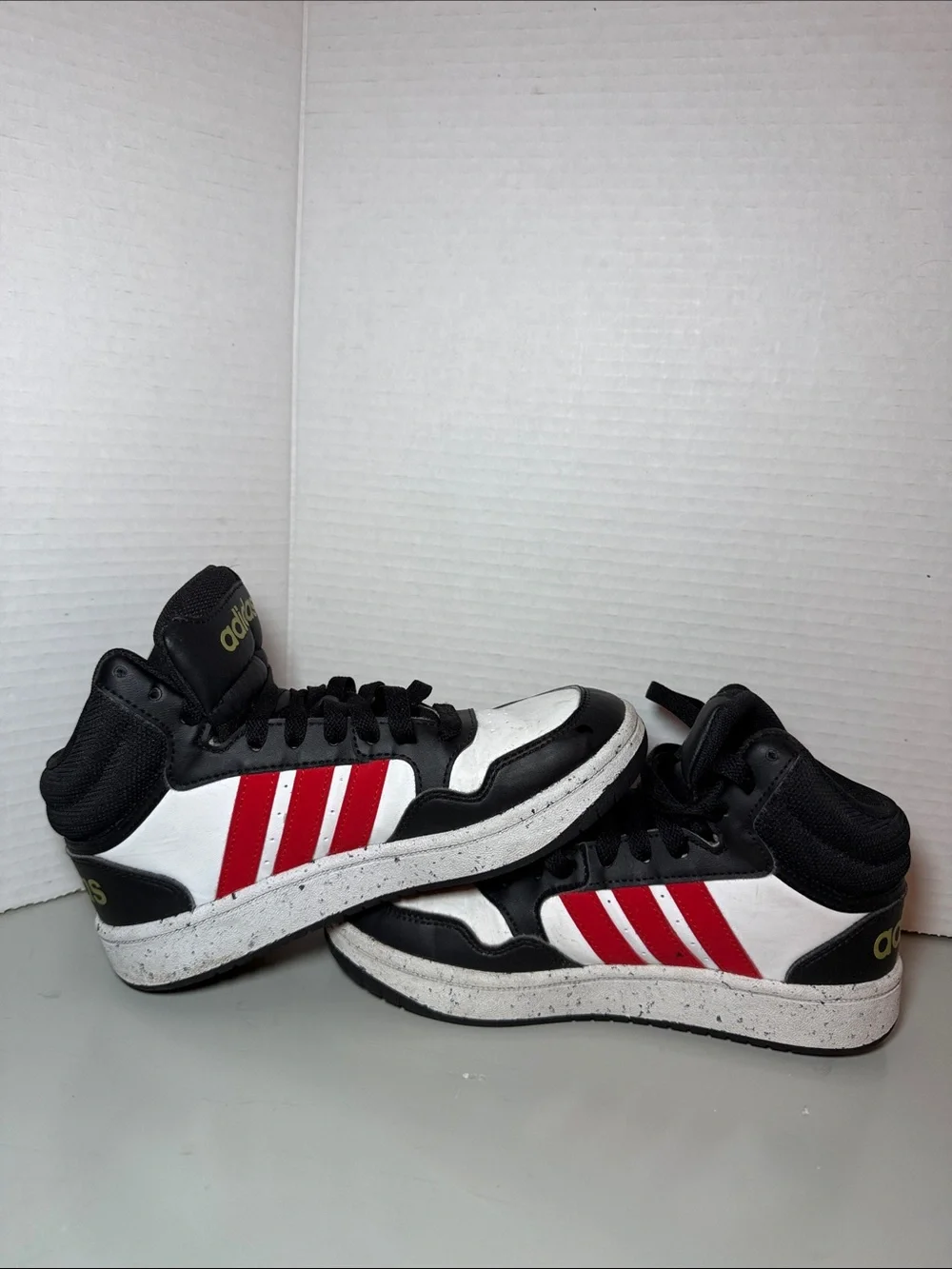 Adidas Hoops 3.0 Mid Kids Basketball Shoes Size 2 Black Red White